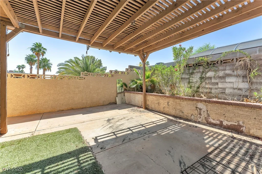 3158 La Luna, Henderson, NV 89014