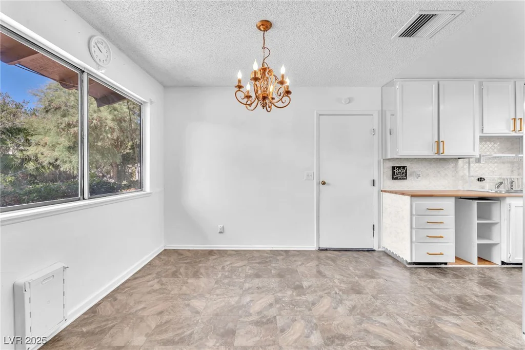 3158 La Luna, Henderson, NV 89014