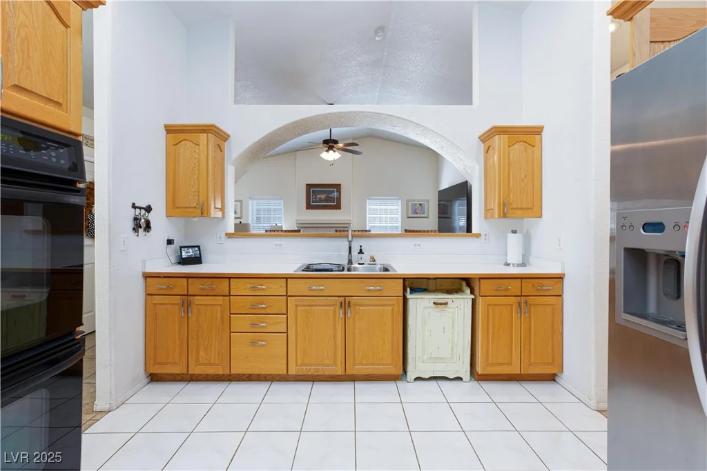 905 White Thunder, Henderson, NV 89002