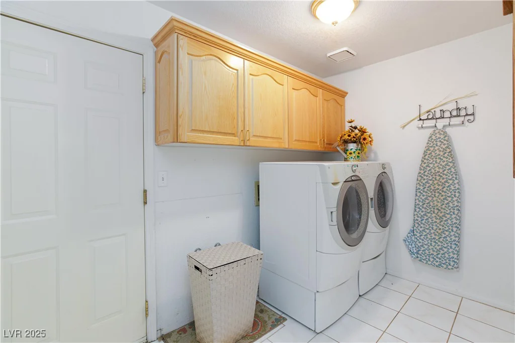905 White Thunder, Henderson, NV 89002