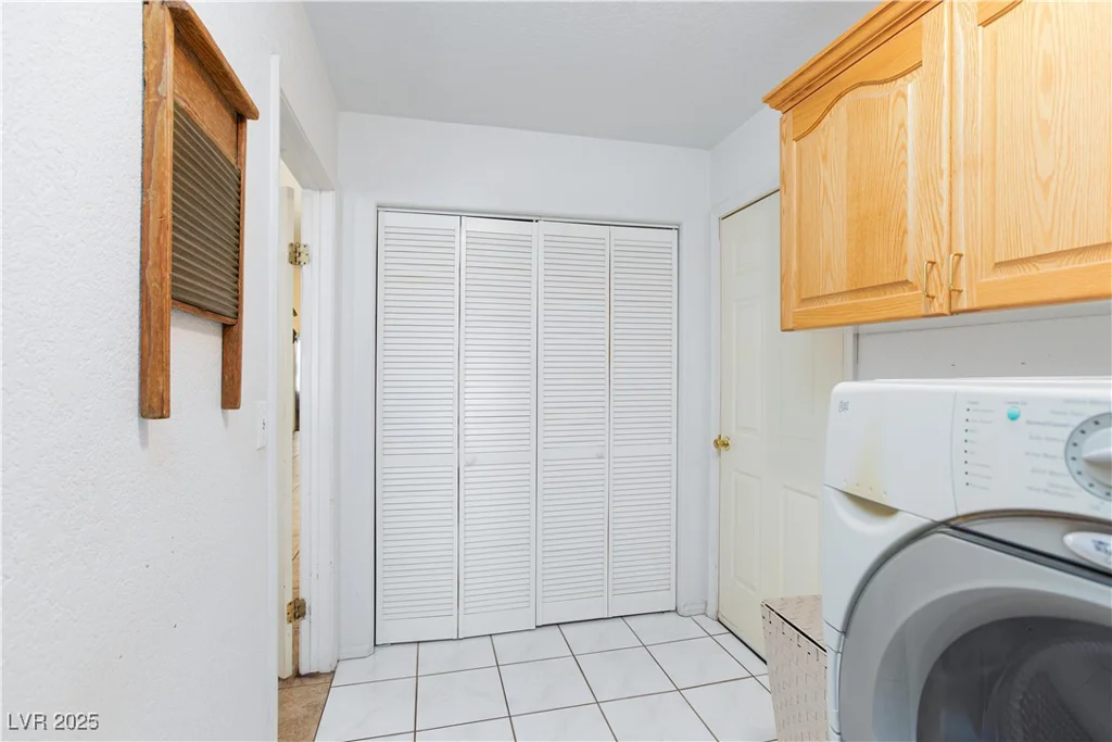 905 White Thunder, Henderson, NV 89002