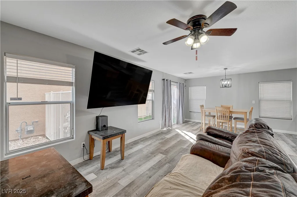 687 Porchtown, Las Vegas, NV 89183