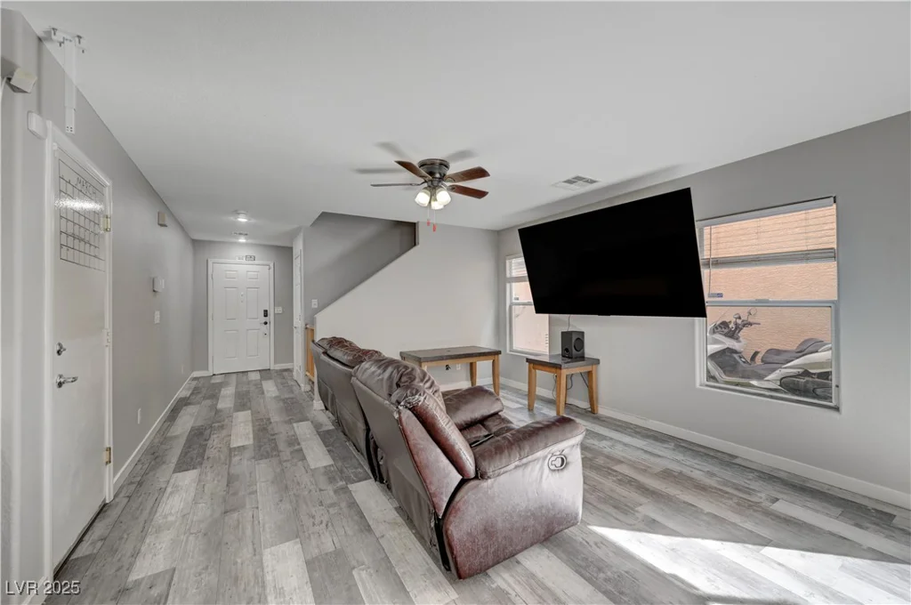 687 Porchtown, Las Vegas, NV 89183