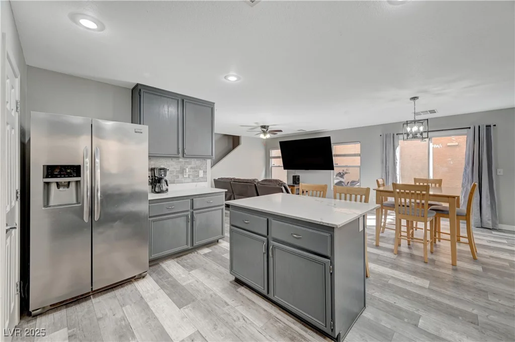 687 Porchtown, Las Vegas, NV 89183