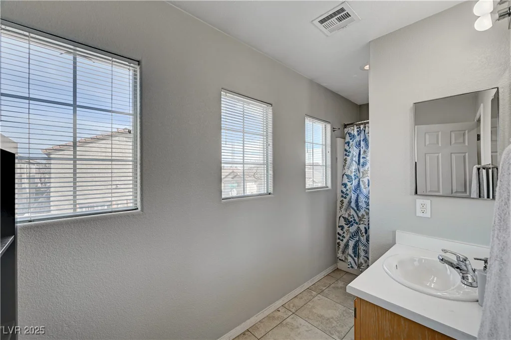 687 Porchtown, Las Vegas, NV 89183