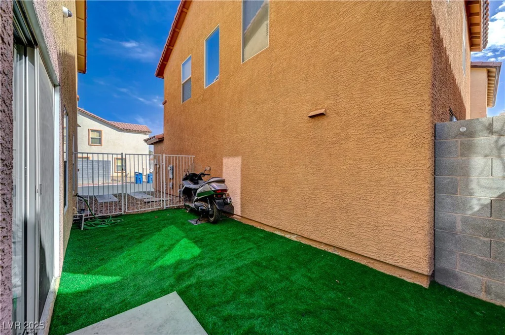 687 Porchtown, Las Vegas, NV 89183