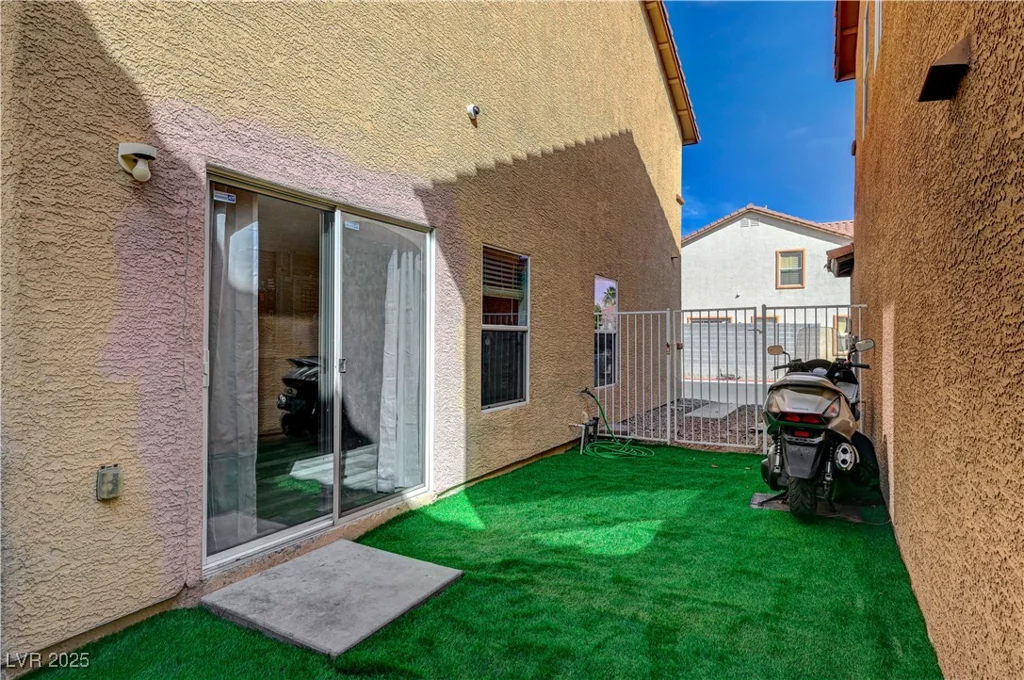 687 Porchtown, Las Vegas, NV 89183