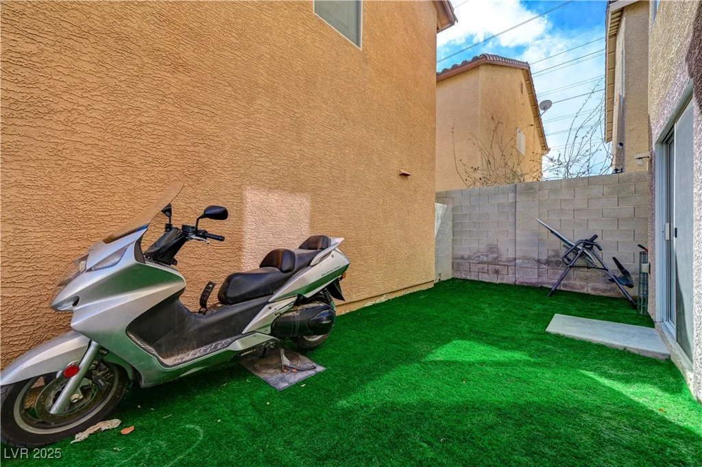 687 Porchtown, Las Vegas, NV 89183