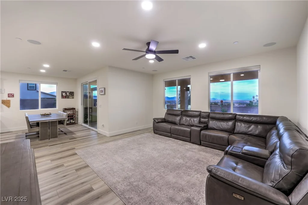 5328 Hickory Tree, Las Vegas, NV 89149