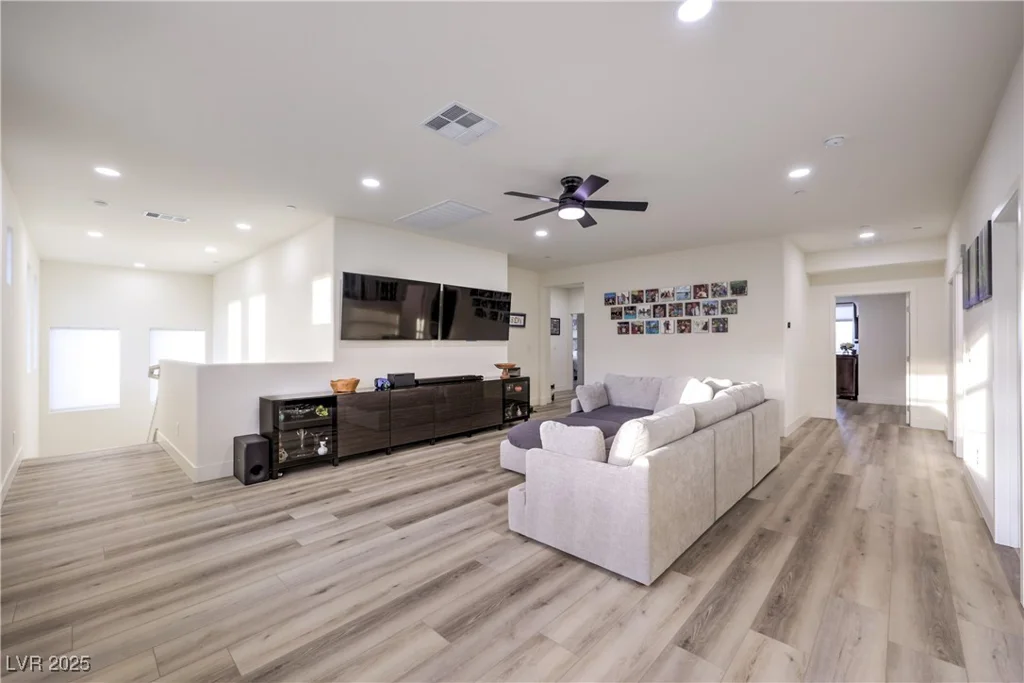5328 Hickory Tree, Las Vegas, NV 89149