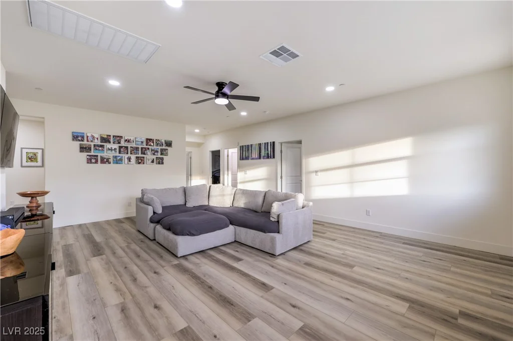 5328 Hickory Tree, Las Vegas, NV 89149