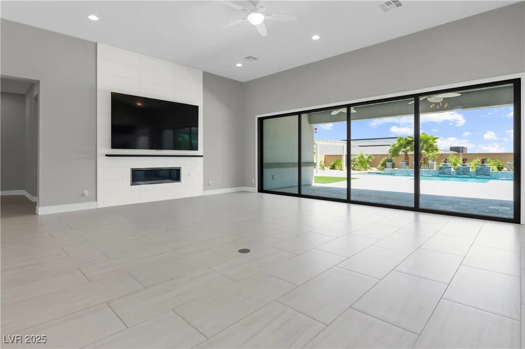 9475 Rosada, Las Vegas, NV 89149