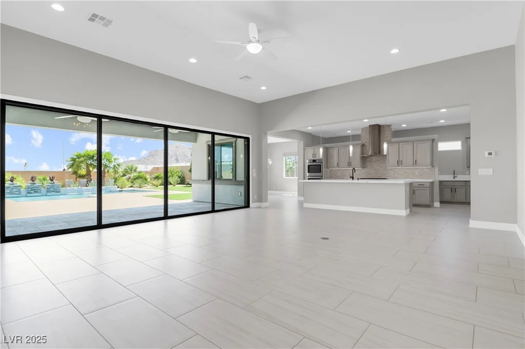 9475 Rosada, Las Vegas, NV 89149