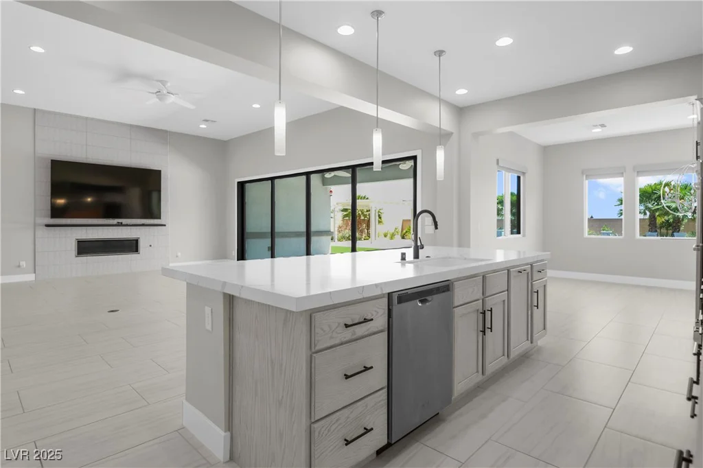 9475 Rosada, Las Vegas, NV 89149