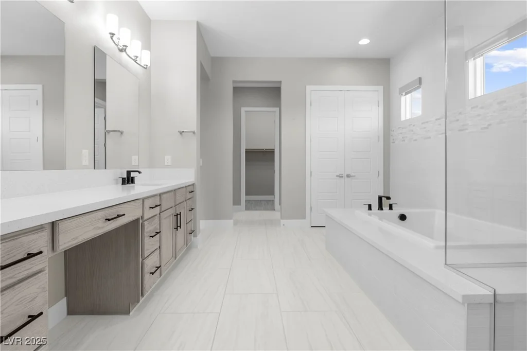 9475 Rosada, Las Vegas, NV 89149