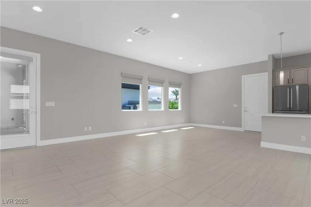 9475 Rosada, Las Vegas, NV 89149