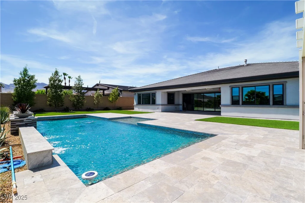 9475 Rosada, Las Vegas, NV 89149