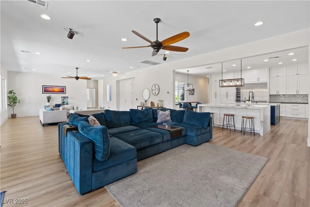 7289 Sea Anchor, Las Vegas, NV 89131