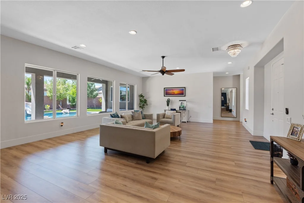 7289 Sea Anchor, Las Vegas, NV 89131