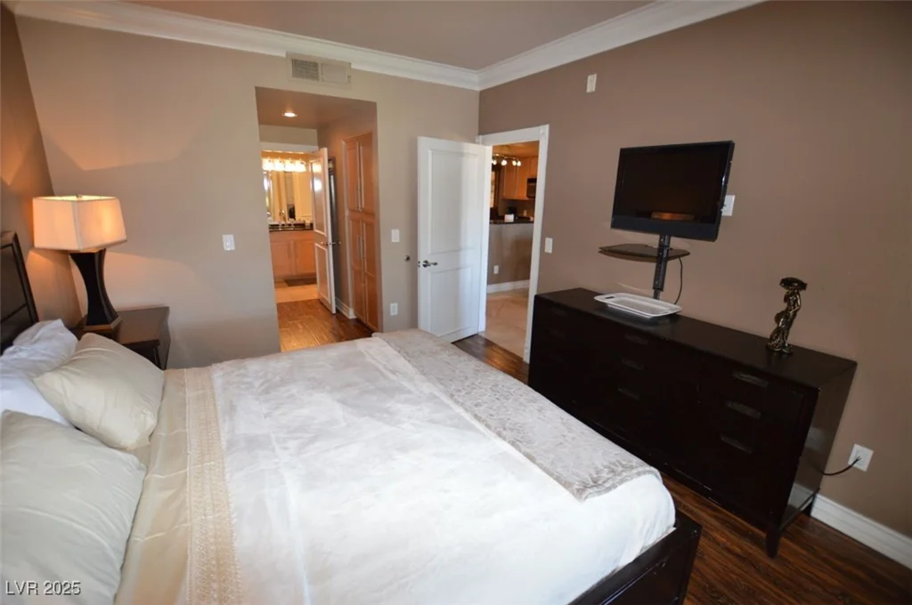 270 Flamingo, Las Vegas, NV 89169