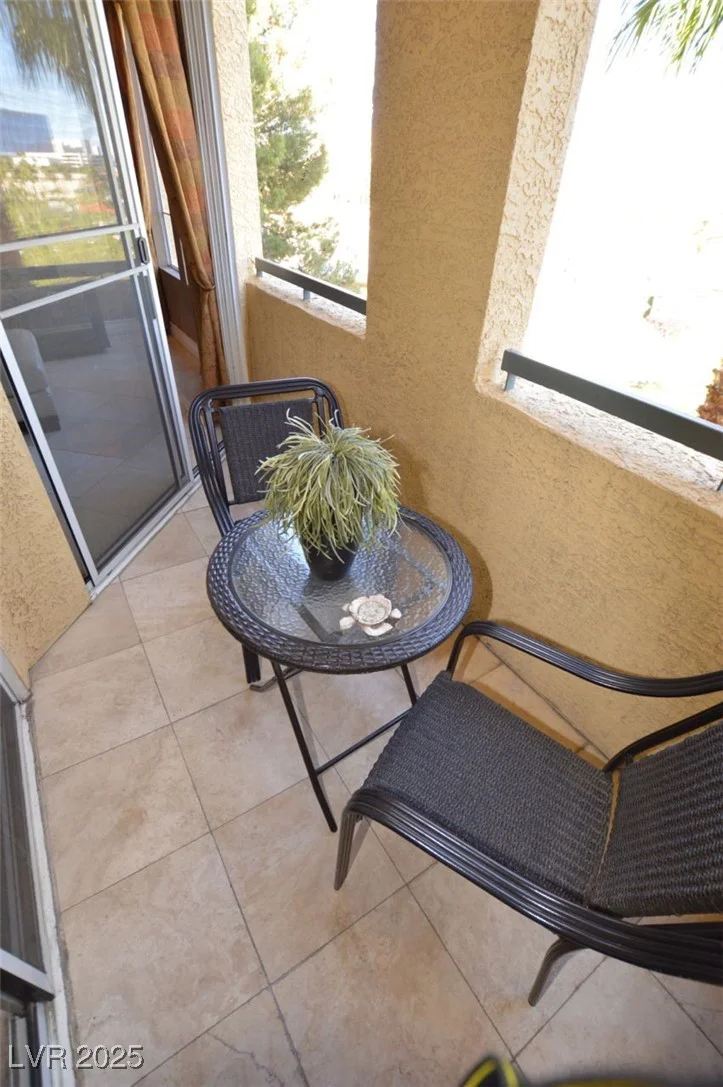 270 Flamingo, Las Vegas, NV 89169