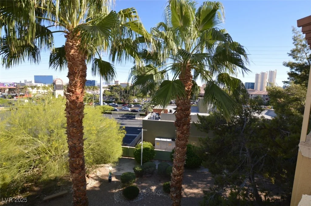 270 Flamingo, Las Vegas, NV 89169