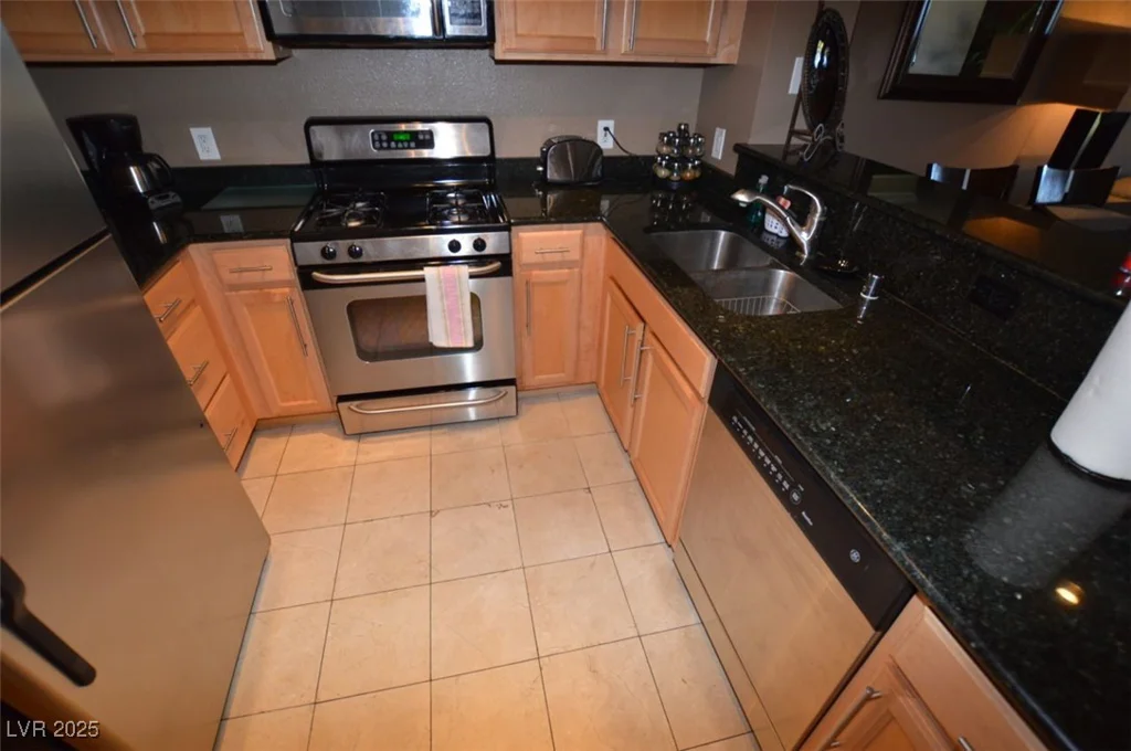 270 Flamingo, Las Vegas, NV 89169
