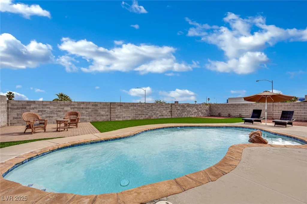 394 Lombardy, Henderson, NV 89015