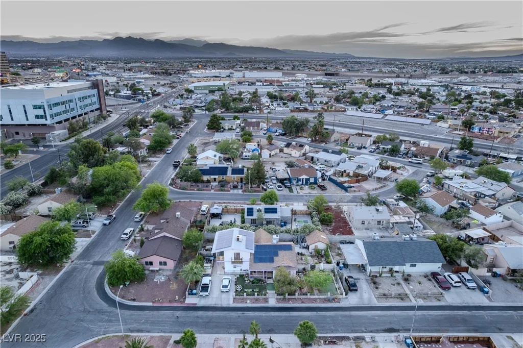 605 4th, Las Vegas, NV 89101