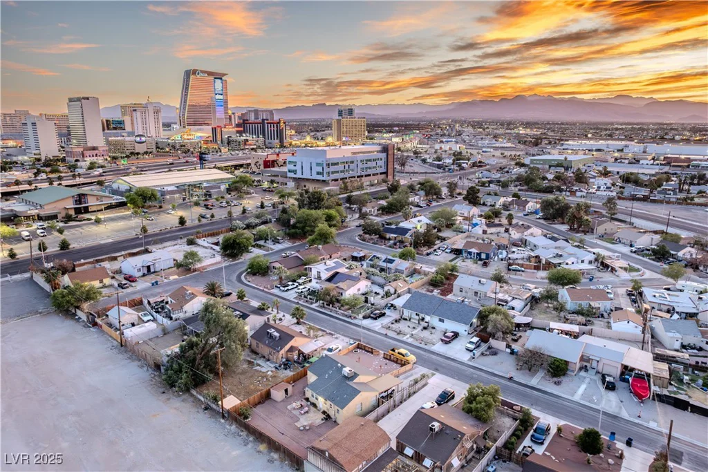 605 4th, Las Vegas, NV 89101