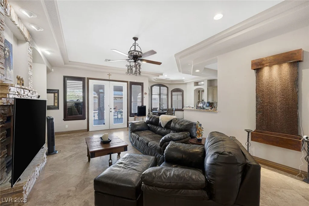 4011 Scott Russell, North Las Vegas, NV 89031