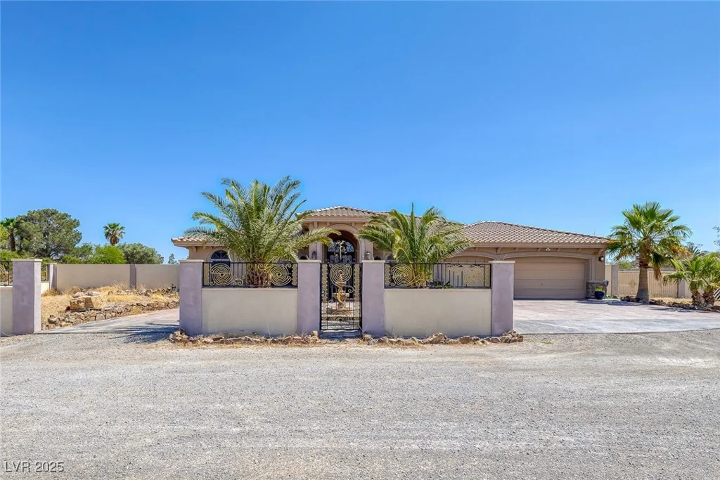 4011 Scott Russell, North Las Vegas, NV 89031