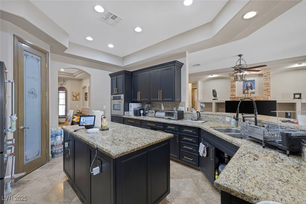 4011 Scott Russell, North Las Vegas, NV 89031