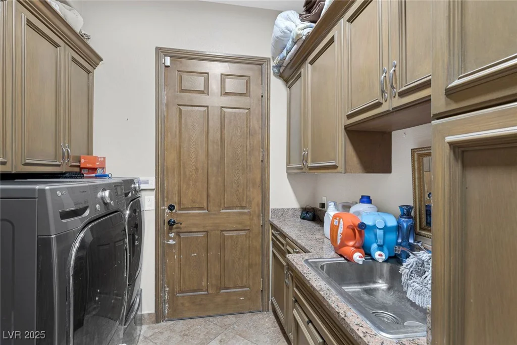 4011 Scott Russell, North Las Vegas, NV 89031