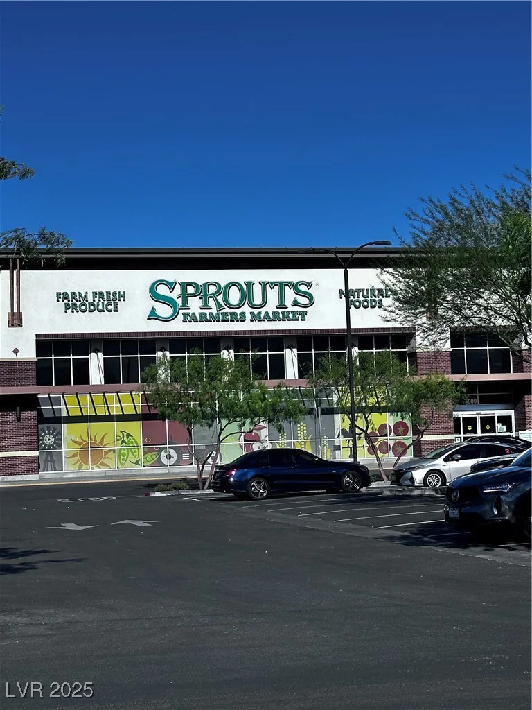 4011 Scott Russell, North Las Vegas, NV 89031