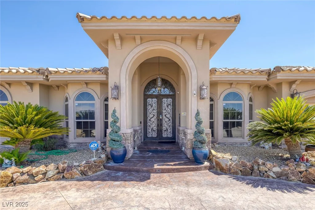 4011 Scott Russell, North Las Vegas, NV 89031