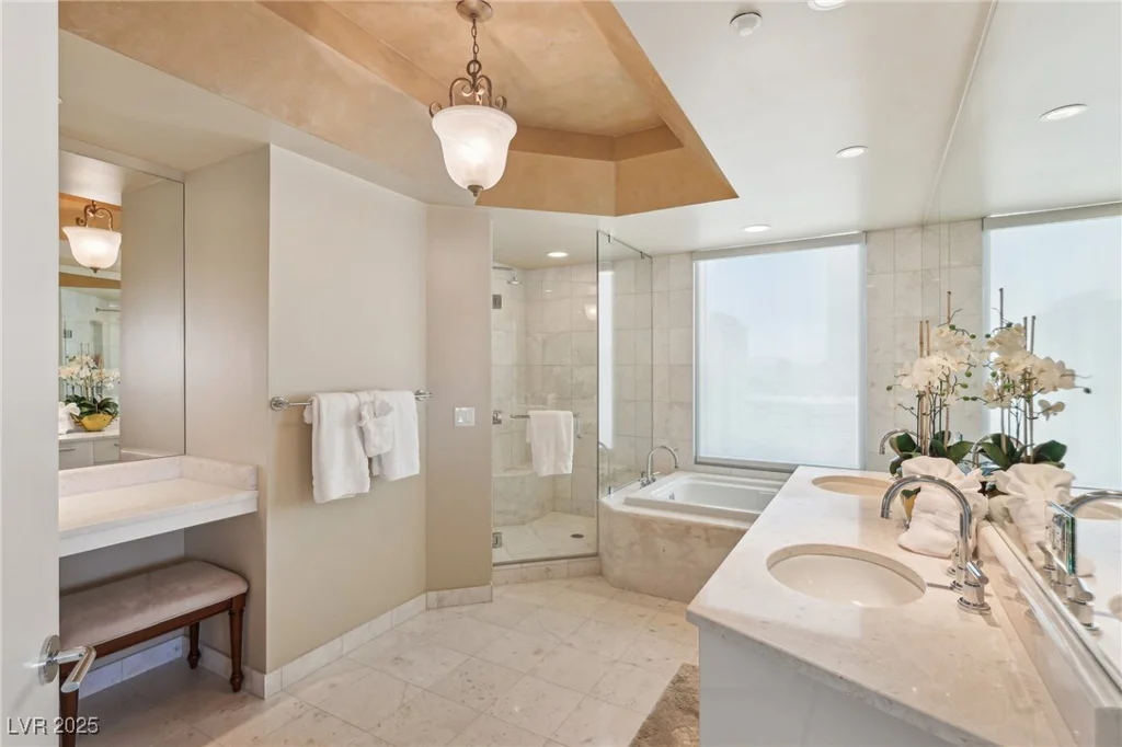 222 Karen, Las Vegas, NV 89109