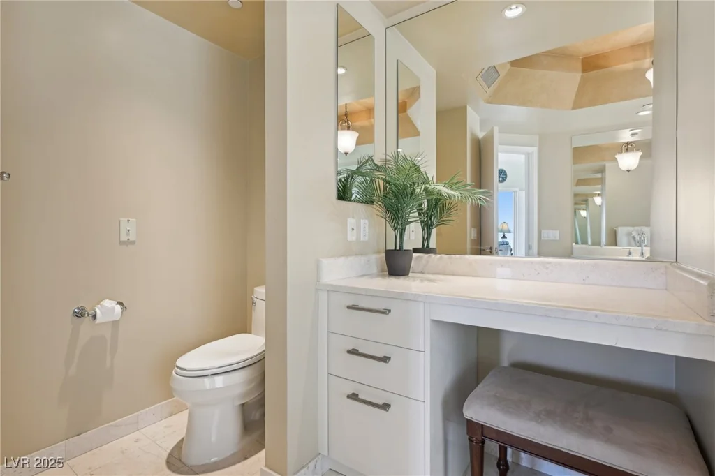 222 Karen, Las Vegas, NV 89109