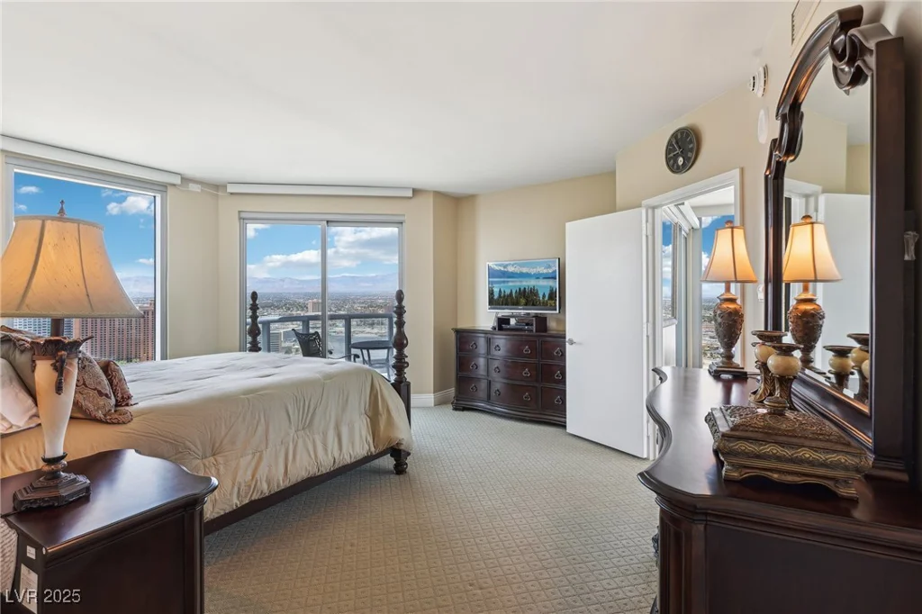 222 Karen, Las Vegas, NV 89109