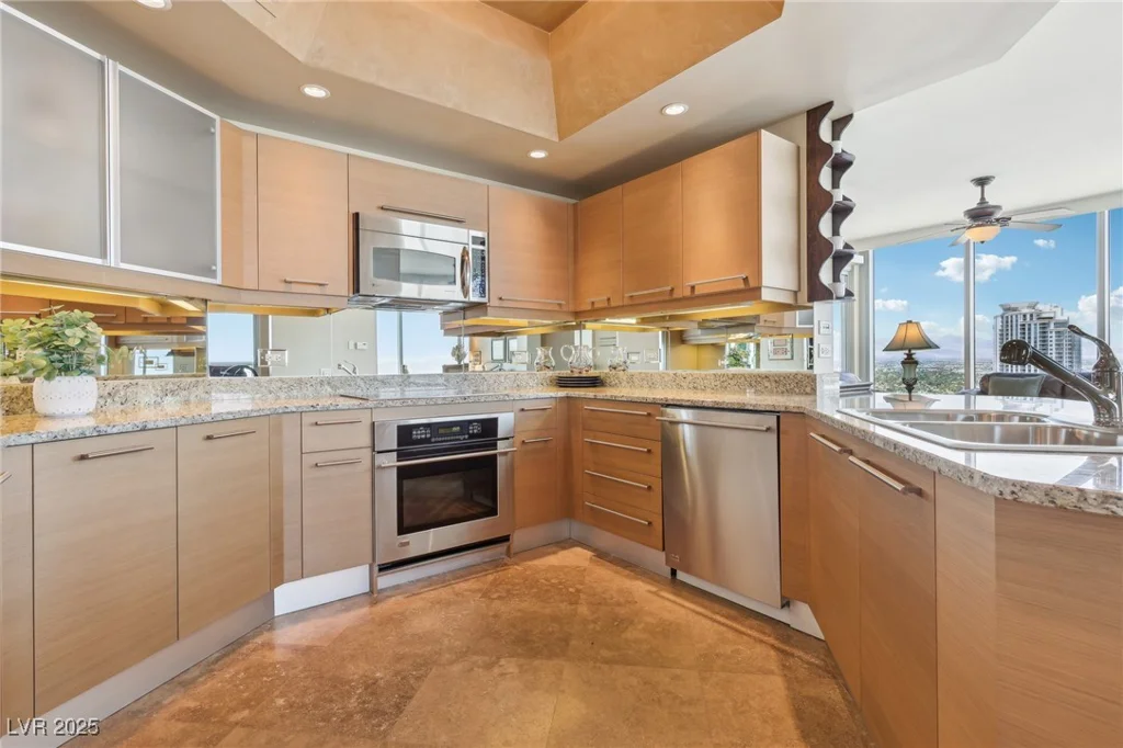 222 Karen, Las Vegas, NV 89109