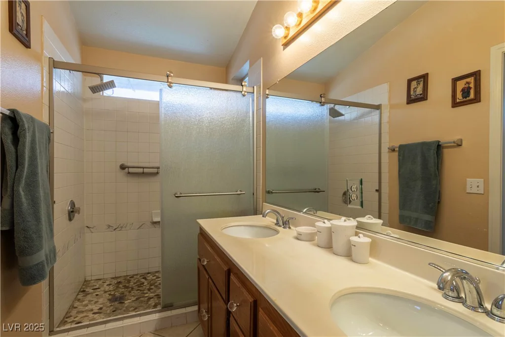 6242 Halehaven, Las Vegas, NV 89110