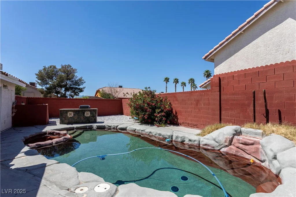 6242 Halehaven, Las Vegas, NV 89110