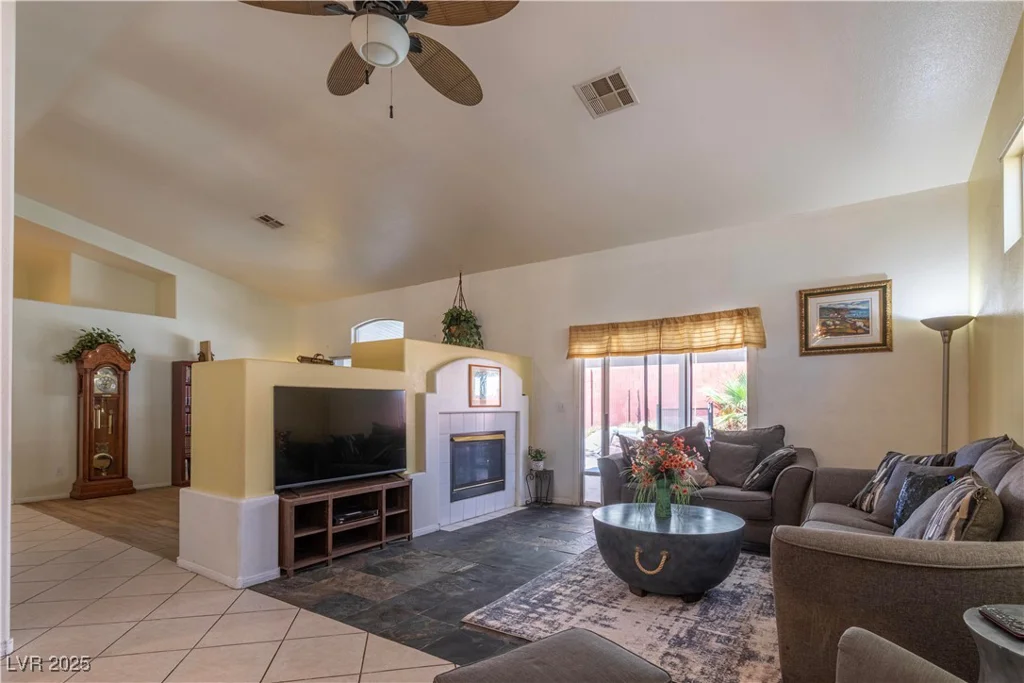 6242 Halehaven, Las Vegas, NV 89110