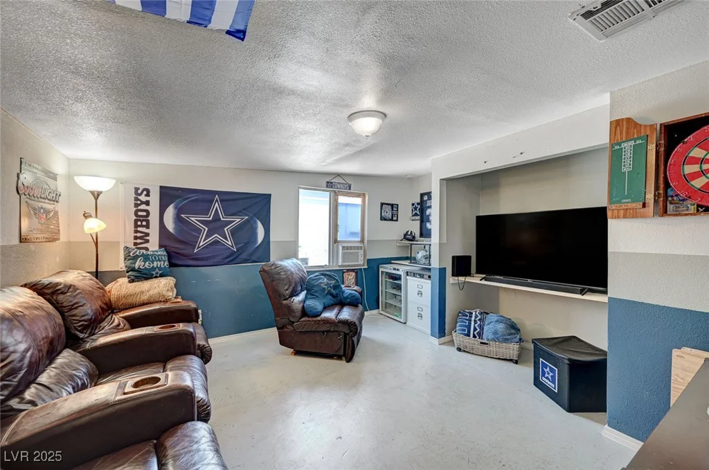 1816 Silver Birch, Las Vegas, NV 89104