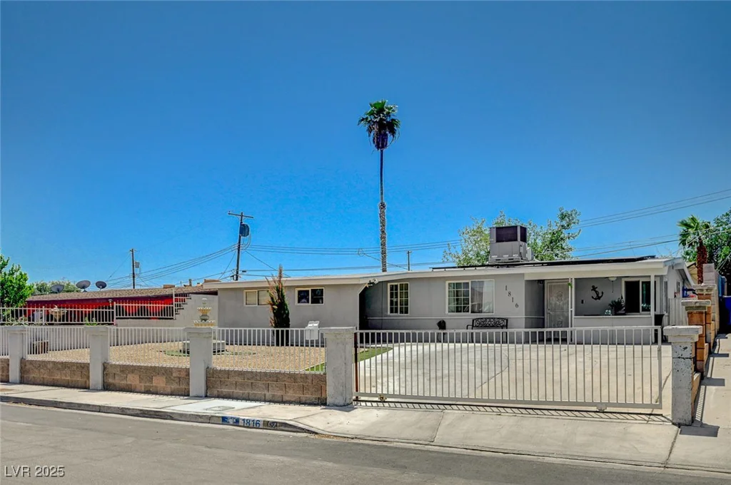 1816 Silver Birch, Las Vegas, NV 89104