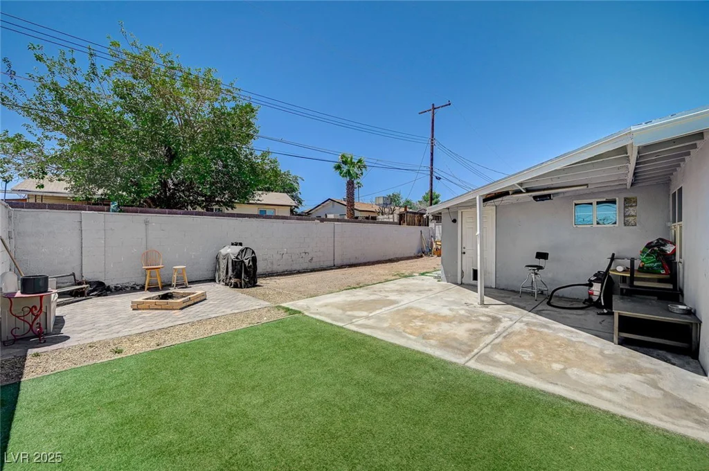 1816 Silver Birch, Las Vegas, NV 89104