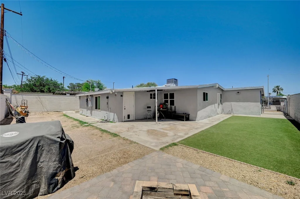 1816 Silver Birch, Las Vegas, NV 89104