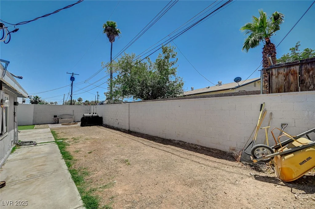 1816 Silver Birch, Las Vegas, NV 89104