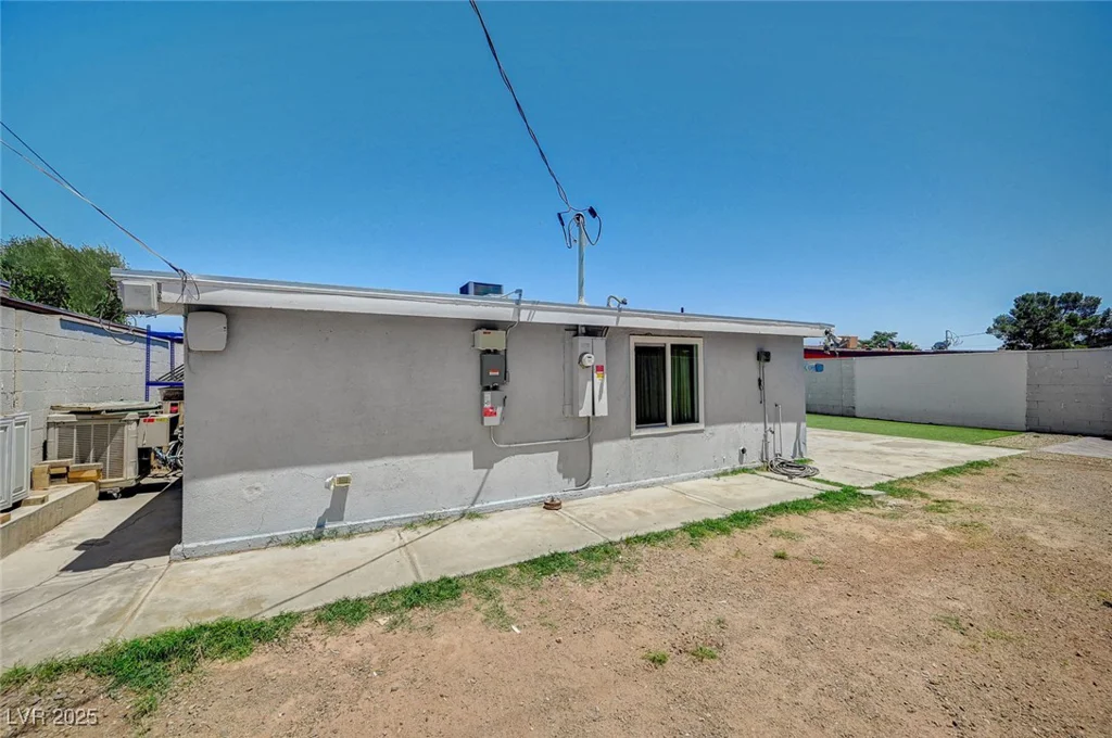 1816 Silver Birch, Las Vegas, NV 89104