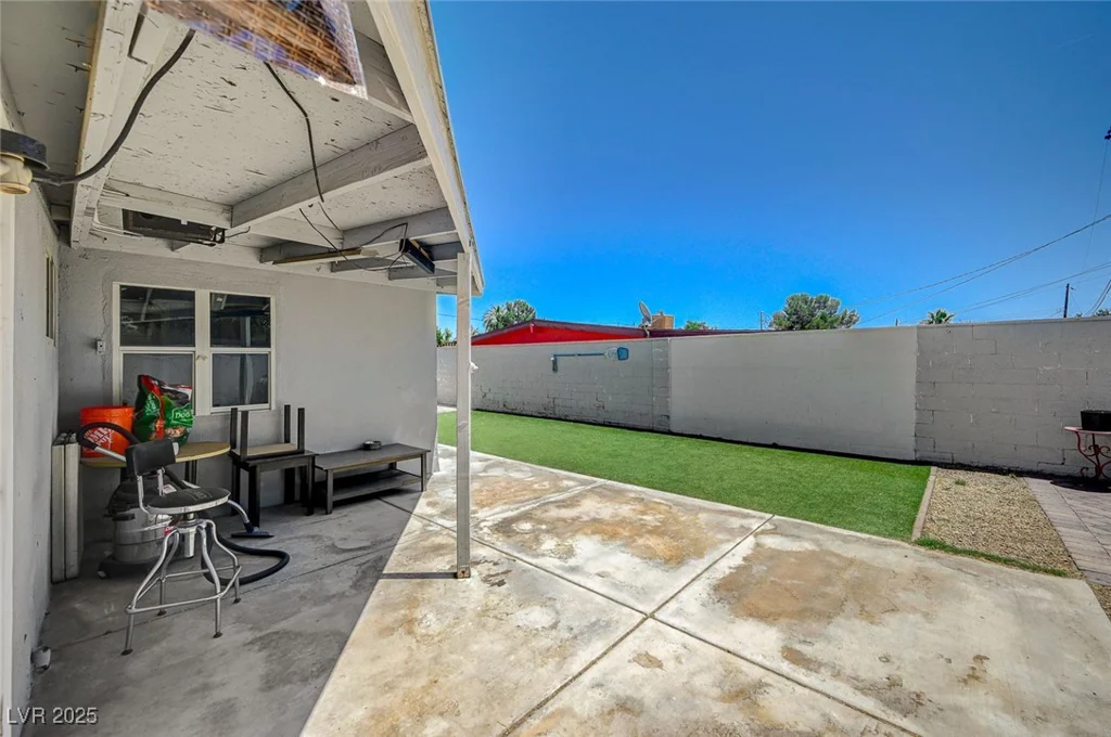 1816 Silver Birch, Las Vegas, NV 89104